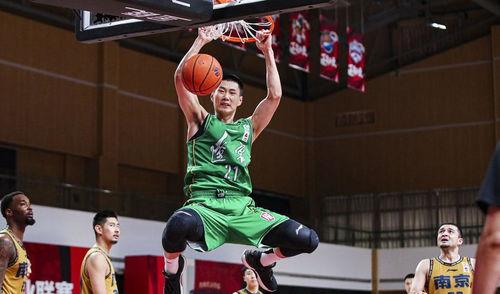 大瓜爆料视频篮球,揭秘大瓜爆料背后的篮球传奇 第3张 大瓜爆料视频篮球,揭秘大瓜爆料背后的篮球传奇 第3张